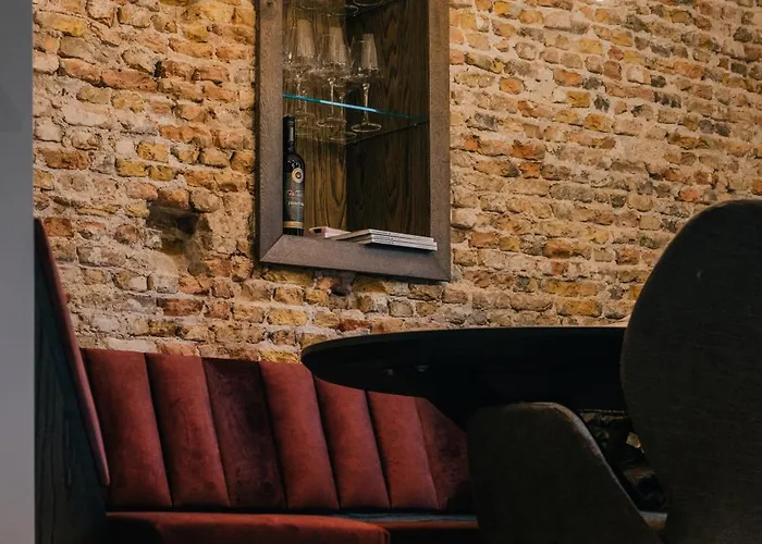 Thebridge29 Boutique Breda